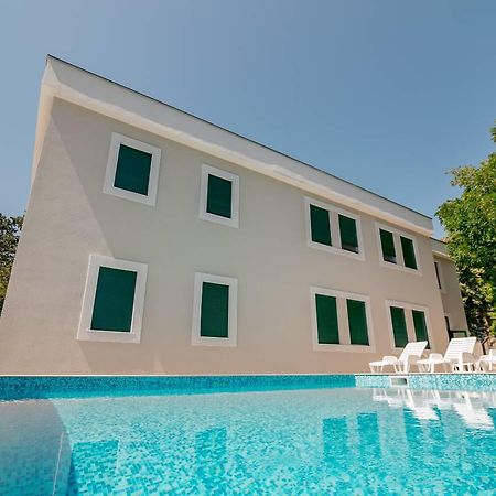 Apartmani Luka Мельине Экстерьер фото