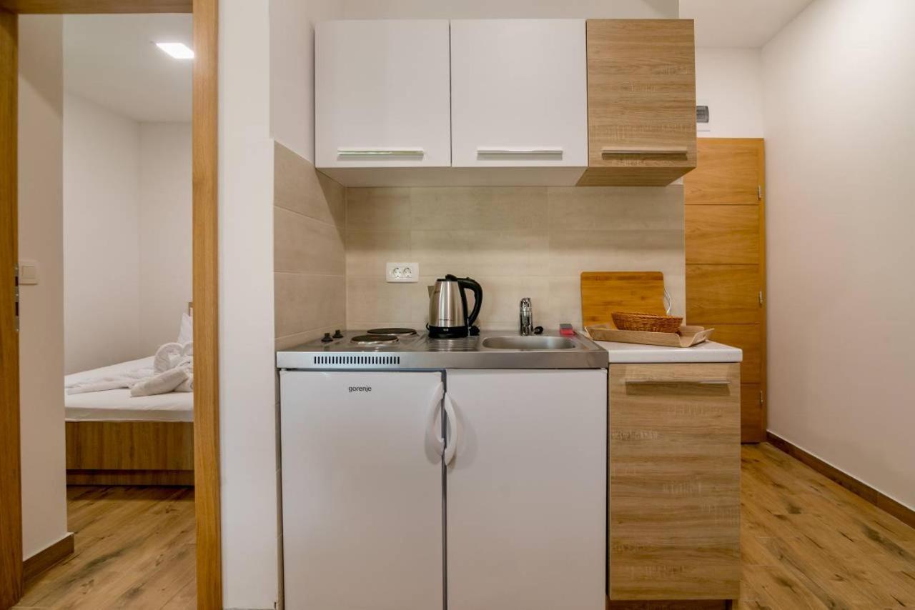 Apartmani Luka Мельине Экстерьер фото